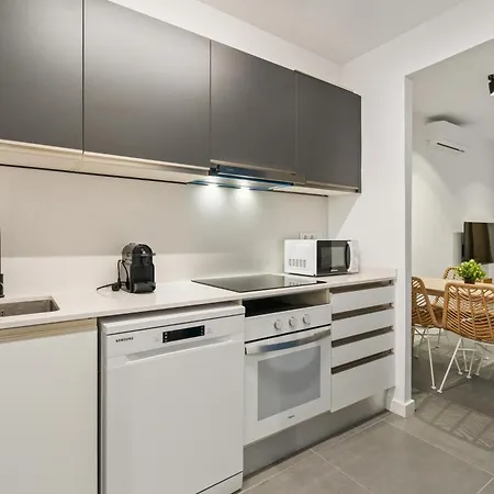Flateli Espronceda 22 *