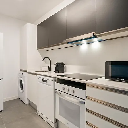 Flateli Espronceda 22