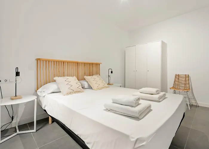 Διαμέρισμα Flateli Espronceda 22 *